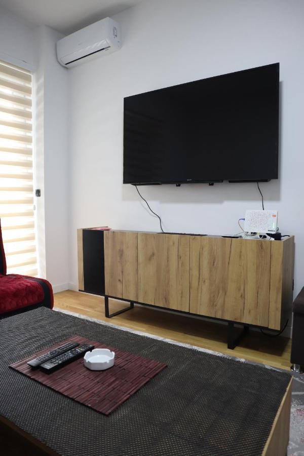 Stan Na Dan Sarajevo Bulevar Appartement Buitenkant foto